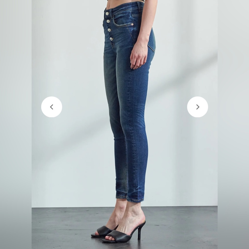 Muselooks High Rise Button Fly Skinny Jeans. - Picture 3 of 11